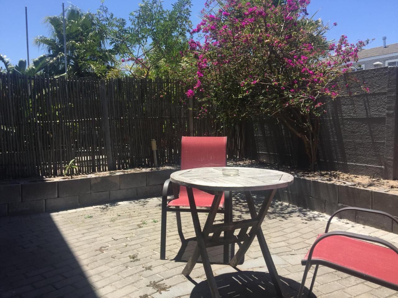 Capetown 4U Guesthouse Блуберґстранд Екстер'єр фото