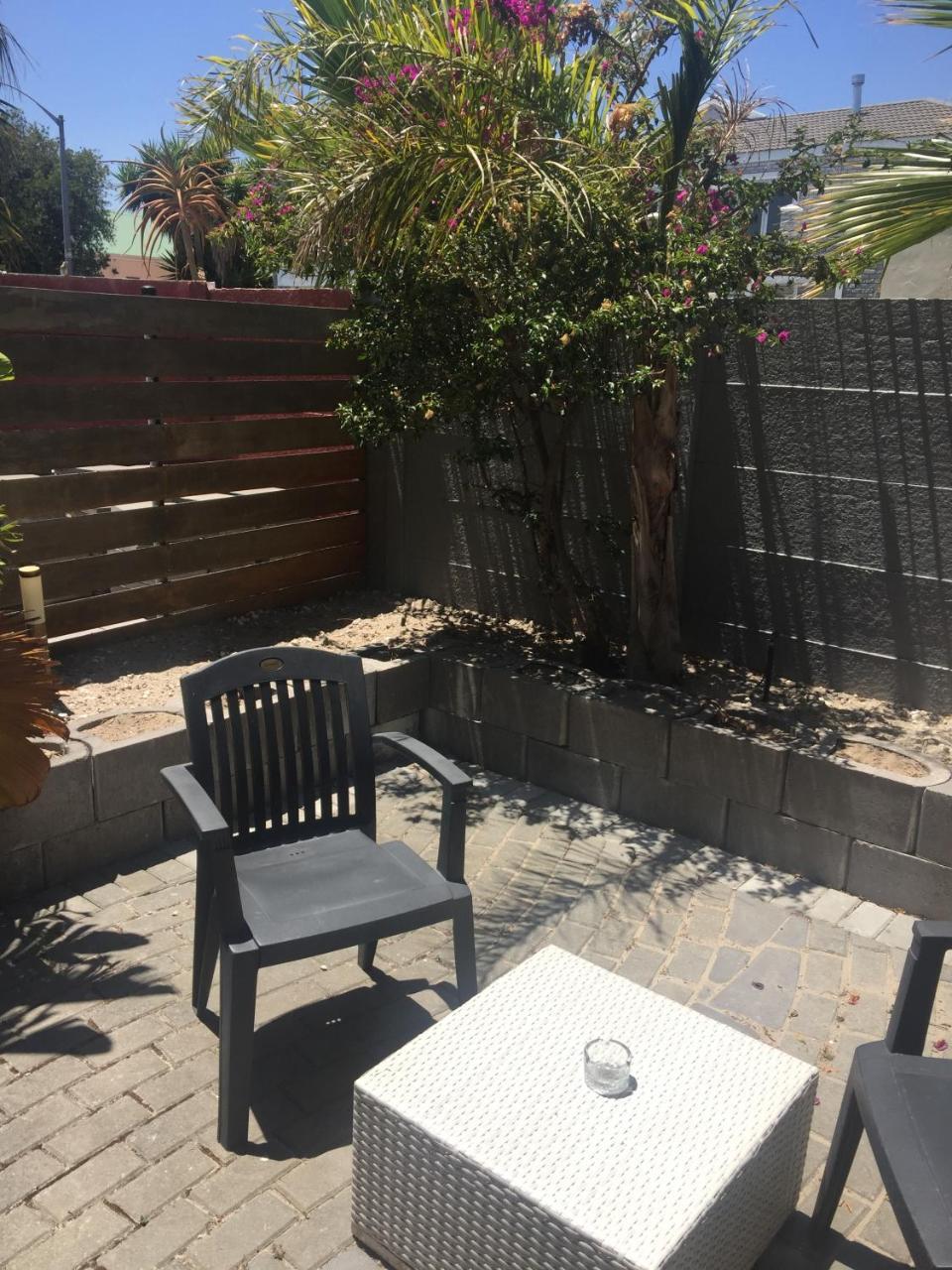 Capetown 4U Guesthouse Блуберґстранд Екстер'єр фото